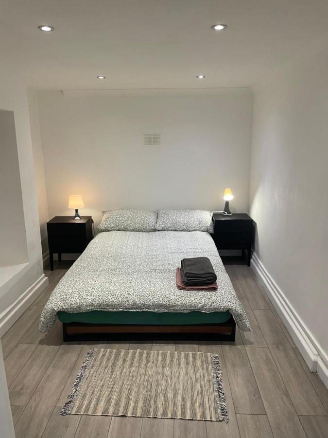Ferienwohnung Plough Way Flat London Exterior foto