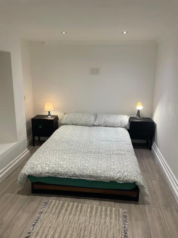 Ferienwohnung Plough Way Flat London Exterior foto